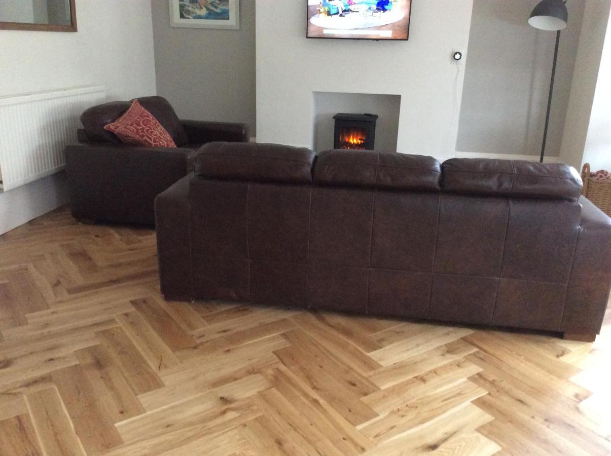 Spinnaker - Self Catering Apartment, Tenby Eksteriør billede