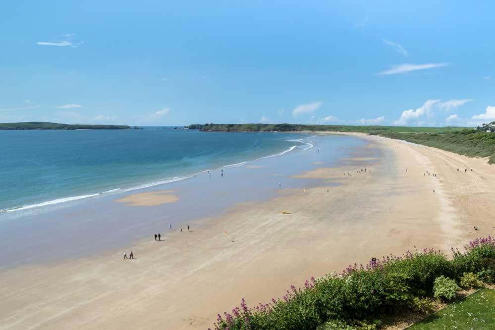 Spinnaker - Self Catering Apartment, Tenby Eksteriør billede